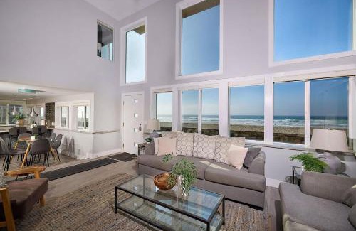 Mission Beach House | Ocean Front Walk