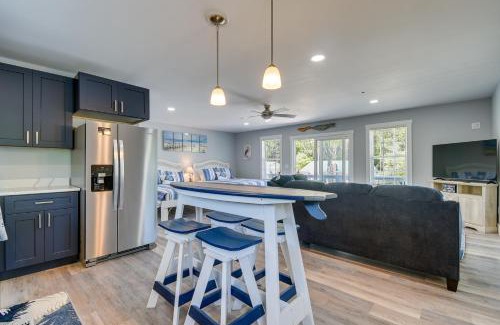 Ocean Isle Beach Apartment | Ocean Isle Beach Vacation Rental about 1 Mi to Pier!