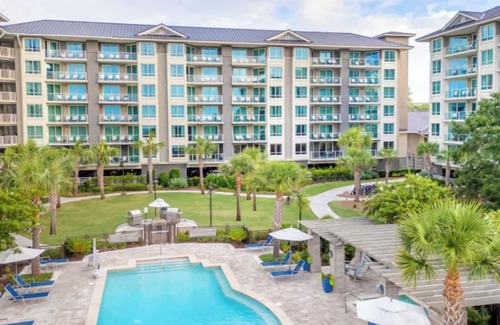 Hilton Head Island Hotel | Ocean Oak Resort-Pool and Beach!
