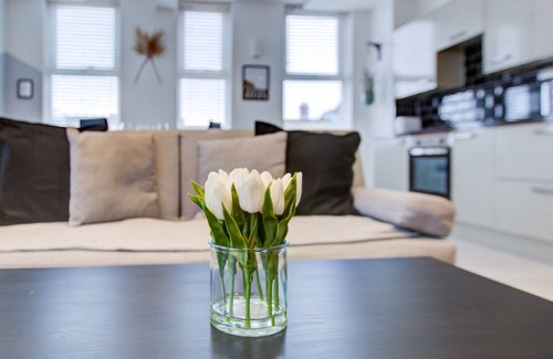 Sutton Central Apartment | Ocean Pearl 1 Bed Apartment, High St, Sutton