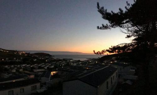 Challaborough Apartment | Ocean Pearl , 20 Circular , Challaborough Bay