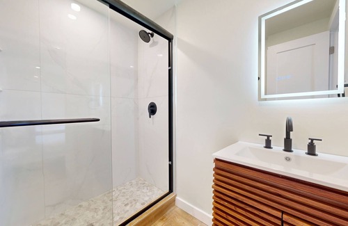 North End Condo | Ocean's Edge: 2BR/2BA Beach Block Condo w/POOL