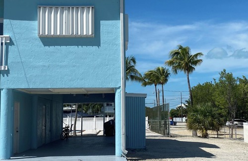 Key Largo House | Ocean side charming 2-bedroom townhome in Key Largo - 30 Days minimum stay