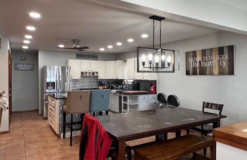 North Beach Haven House | Ocean Side Home - 5 Minute Walk to Beach, Accommodates 4 Families