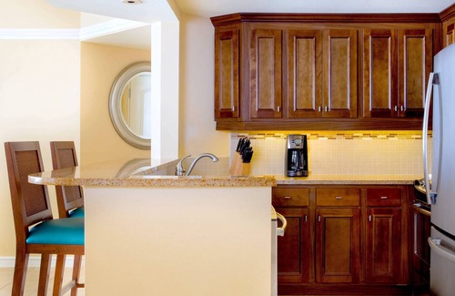 Palm Beach Resort | Ocean View - 1 Bedroom - Marriott's Aruba Surf Club - Full Resort Access