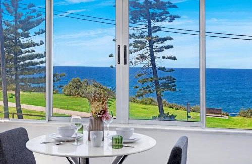 Maroubra Apartment | Ocean View 1BDR Apartment at Maroubra Beach