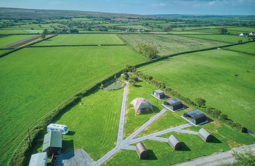 Oldwalls Ski Chalet | Ocean View 3 - 1 Bedroom Modern Pod - Llanrhidian