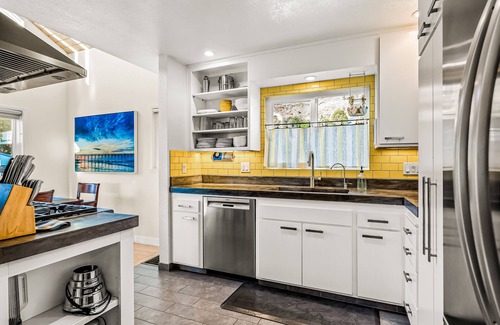 La Conchita House | Ocean-View Hideaway w/Hidden Patio& Grill, Just| Steps to Beach