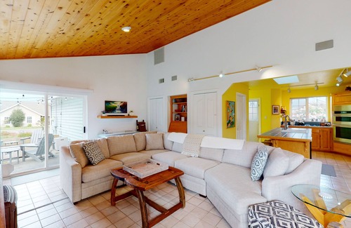 McKinleyville House | Ocean view home with private hot tub, firepit & fireplace - walk to river/trail