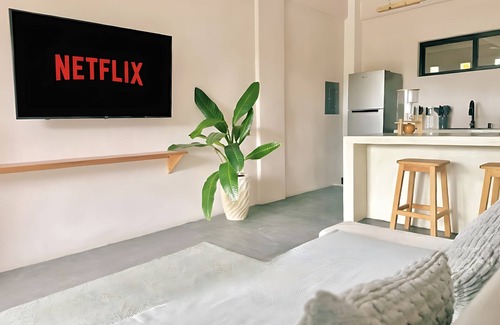 Santa Maria Apartment | Ocean View Loft | King Bed | Daily Cleaning | WiFi