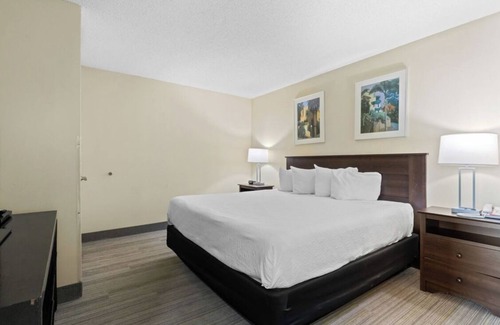 Crescent Beach Resort | Ocean View One Bedroom Condo, Myrtle Beach 1772241