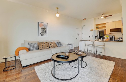 Downtown Long Beach Condo | Ocean View Oasis next to Beach and Convention Center with free parking