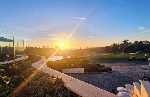 San Onofre Condo | Ocean View, Sand, Waves & Wonder 4 Guests Luxury Resort Experence