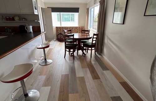 Karkari Peninsula Cottage | Ocean views, short walk to the beach. Close to the winery and great fishing.
