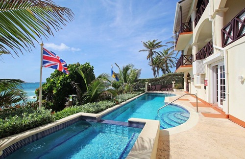 Green Garden House | Oceanfront 2-bed Apt With Pool Near Surfing - Rosalie #2 2 Bedroom Apts by Bluescape