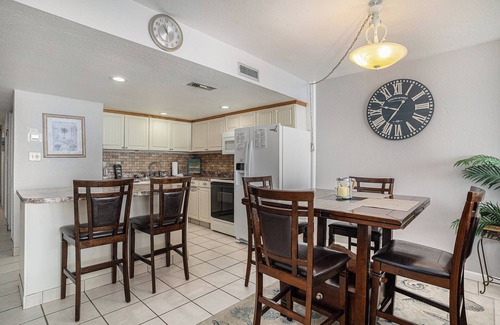 Garden City Condo | Oceanfront 2bed/2bath-Water's Edge Resort-511 Indoor/Outdoor Pool & Hot Tub