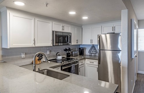 Rio del Mar Condo | Oceanfront 2BR, Beach Access, Fire Pit & More