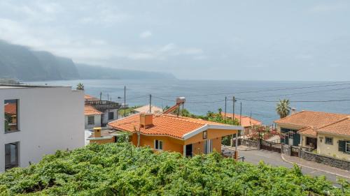 Sao Vicente Apartment | Oceanfront apartment with Terrace and Parking