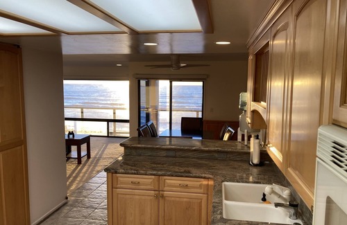 Solana Beach Condo | Oceanfront Condo - Spectacular Views, Beach Walks