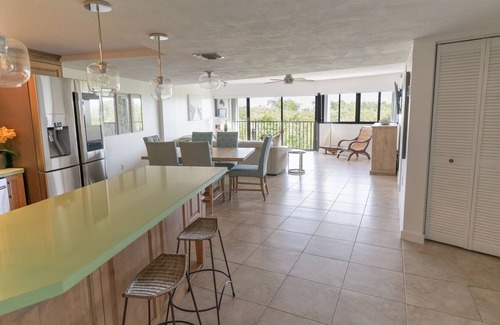 Key Largo Condo | OCEANFRONT CONDO w/Lake, 2Kayaks, 2Paddleboards, 2Bikes, Tennis, Boat Ramp
