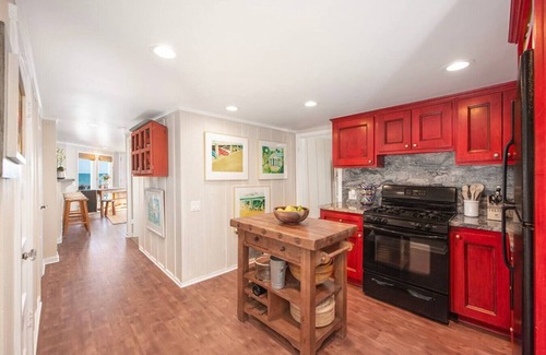 Montecito House | Oceanfront Getaway Miramar Beach