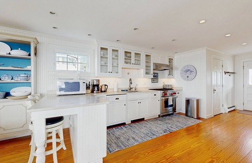 Ocean Point House | Oceanfront home incredible ocean views, deck & location