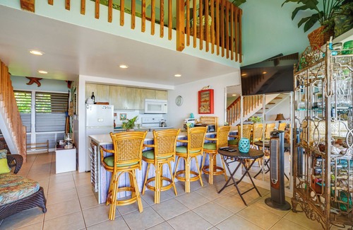 Maunaloa Condo | Oceanfront Maunaloa Condo, Steps to Pool & Beach!
