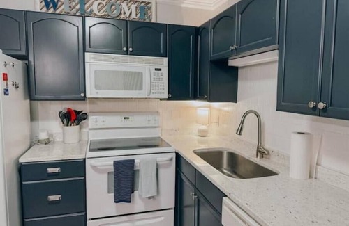 Morehead City Condo | OCEANFRONT! NEW listing!