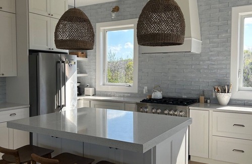 Green Turtle Cay House | OCEANFRONT New with POOL and nearby Dockage