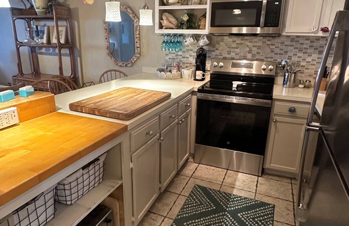 North Ocean City Condo | Oceanfront~Private Balcony ~ Two Night Getaway Now Available ~ Linens ~ Smart TV