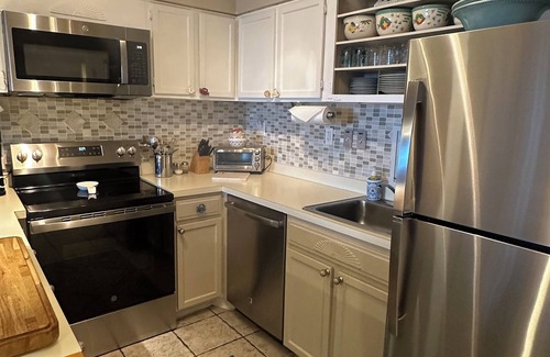 North Ocean City Condo | Oceanfront~Private Balcony ~ Two Night Getaway Now Available ~ Linens ~ Smart TV