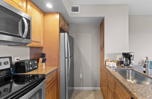 Tavernier Apartment | Oceanfront Property Awaits You! Enjoy Water Activities And Other Amenities!