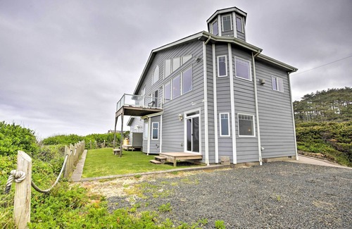 South Beach Cottage | Oceanfront South Beach Home w/Hot Tub & Sauna