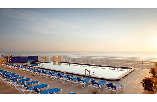 Ormond Shores Apartment | Oceanfront Studio-Underground Parking for Bike Week