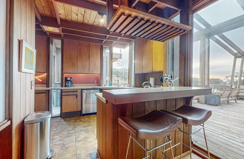 Elk House | Oceanfront Stunner with Deck, Veranda & Incredible Views - Close to Beaches