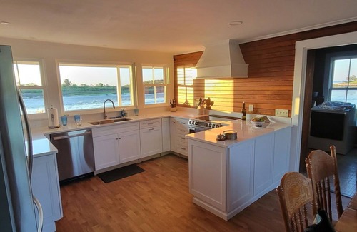 Cape Porpoise House | Oceanfront, Stunning Views of Islands/Lighthouse, Tennis, Walk to Restaurants