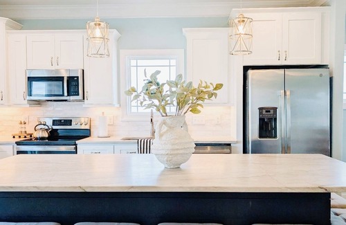 North Topsail Beach House | OCEANFRONT,Spa,Elevator,North Topsail Beach NC,King's Paradise