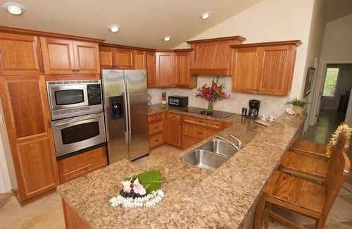 Wainiha House | Oceanfront Views * 3 Bedrooms With Baths * All Remodeled * Fabulous Beaches !