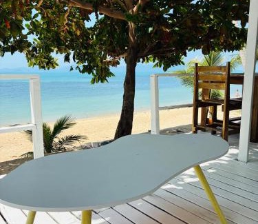 Bang Po Villa | Oceanfront Villa at Bang po Beach-Koh Rooms