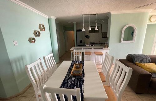 Margate Beach Apartment | Oceanic Breeze