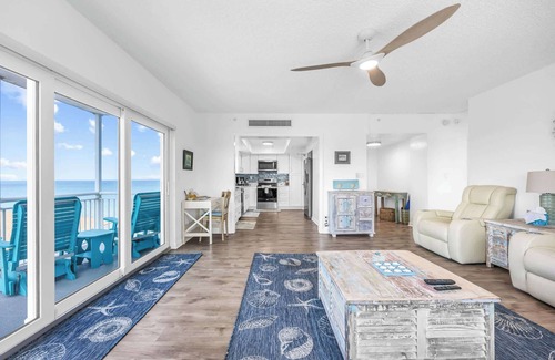 South Patrick Shores Condo | Oceanpoint 611 – Top-Floor Oceanview Condo w/Balcony & Rocket Views