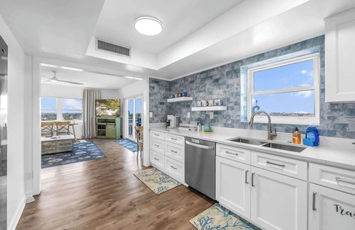 South Patrick Shores Condo | Oceanpoint 611 – Top-Floor Oceanview Condo w/Balcony & Rocket Views