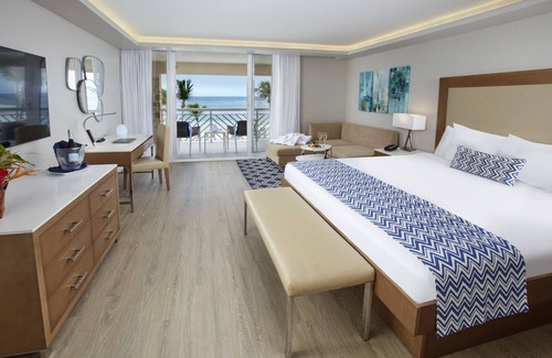 Estate Turner Hole Hotel | Oceans at Divi Carina Bay Adults Only