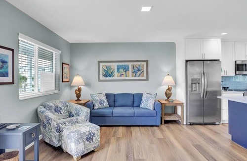 Marathon Condo | Oceans Retreat 1B/2Ba Steps to Pool, Atlantic Oc