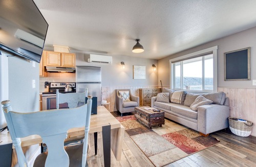 Oceanside Condo | Oceanside Inn #10 - Upstairs Unit