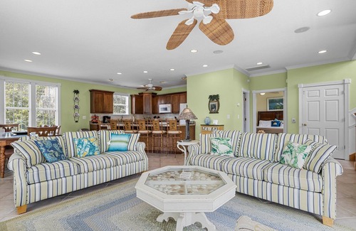 Emerald Isle House | Oceanside Interior Home,Private Pool,Golf Cart,Beach Access,in Spinnaker's Reach