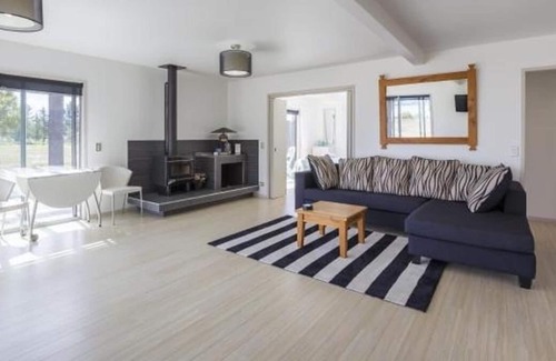 Motueka Apartment | Oceanside Studio Apartment