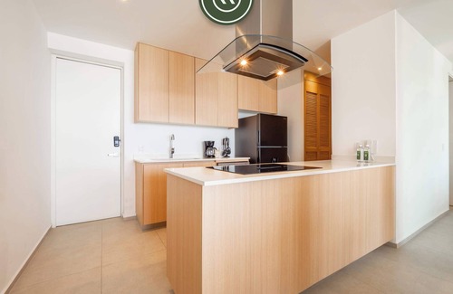Flamingos Apartment | Oceanview 1 BR Condo - Private Beach - Pools