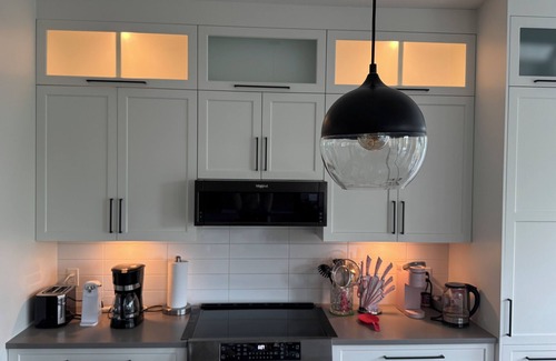 West Porpoise Bay House | Oceanview short term rental at lookout Avenue.