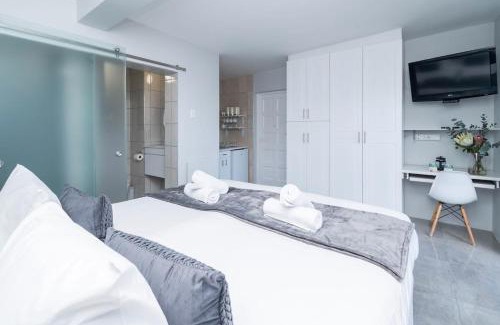 Bantry Bay Apartment | Oceanview Studio In Bantry Bay